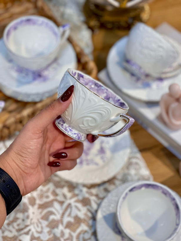 فنجان نعلبکی چای و قهوه خوری گل برجسته لب طلایی برند Şahin