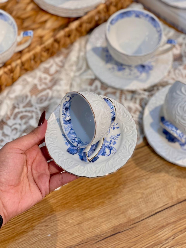 فنجان نعلبکی چای و قهوه خوری گل برجسته لب طلایی برند Şahin