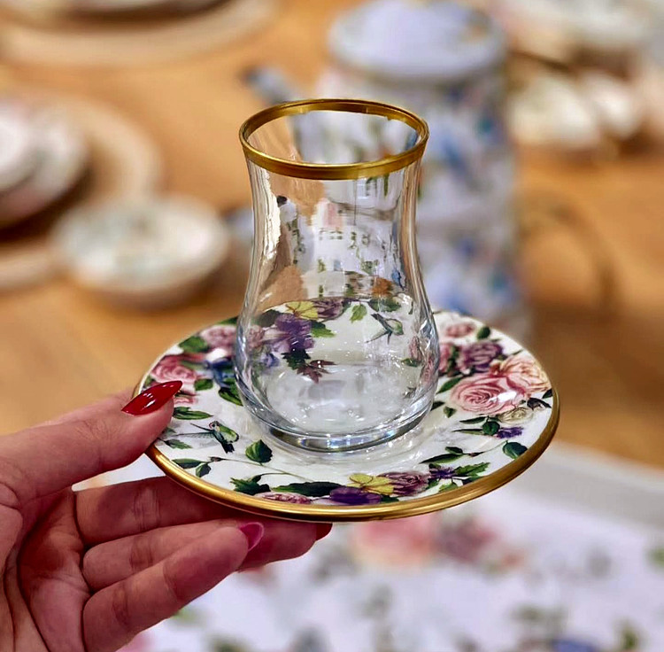 ست چایخوری 18 پارچه طرح Flores برند gönül وارداتی