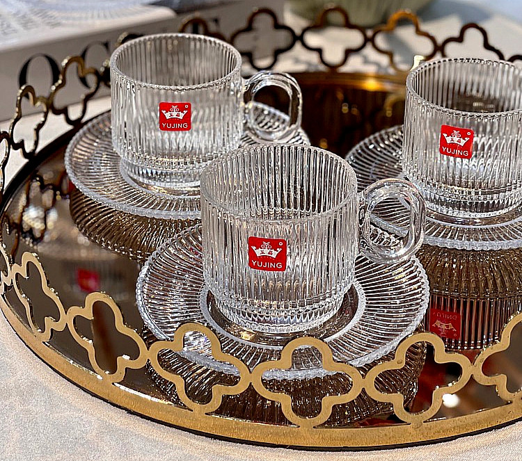 فنجان و نعلبکی کریستال شیاردار برند YUJING