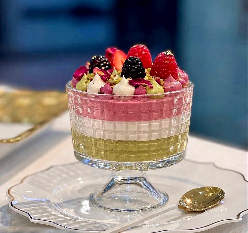 دسر و بستنی خوری Cheerfulness برند Deli Glass وارداتی