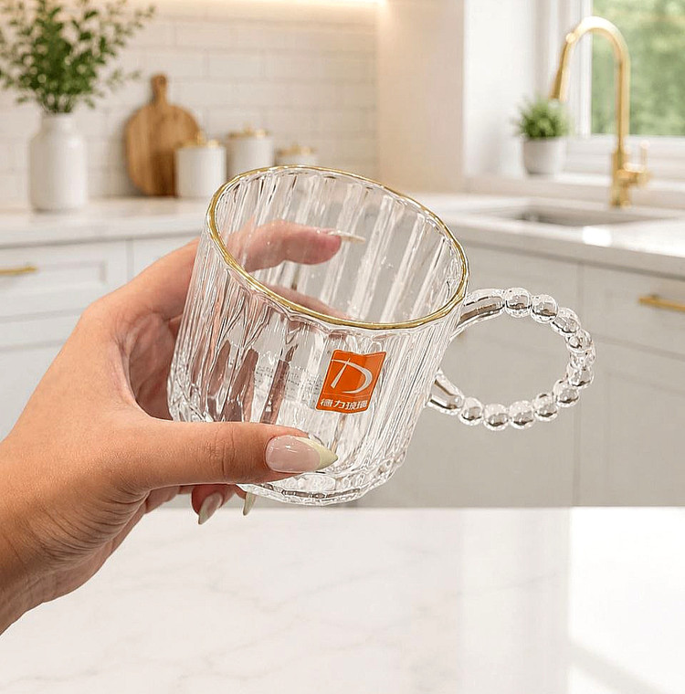 لیوان دسته منجوقی لب طلا برند Deli Glass وارداتی