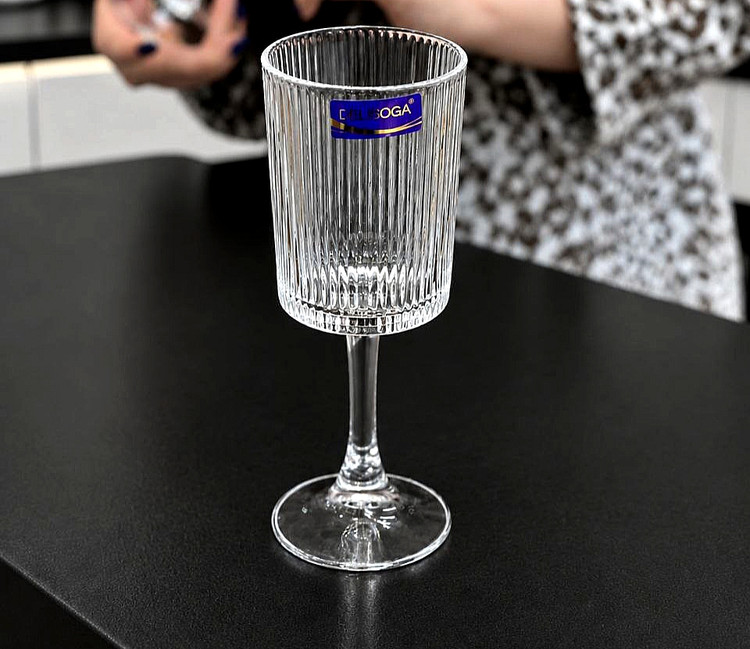 گیلاس شیاردار محصول Deli Glass وارداتی